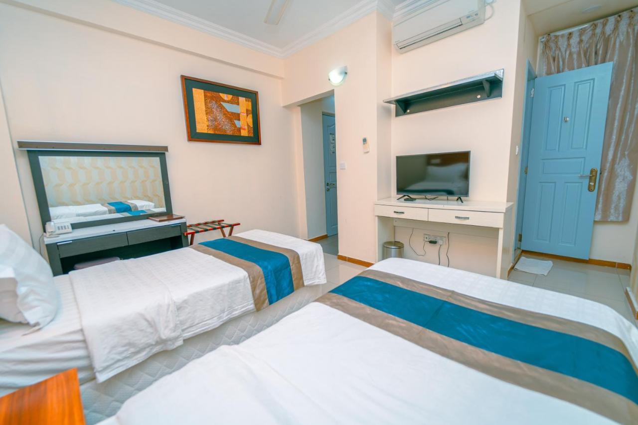 Umet Seaview Hotel With Free Airport Pick Up And Drop T&C Apply Мале Экстерьер фото