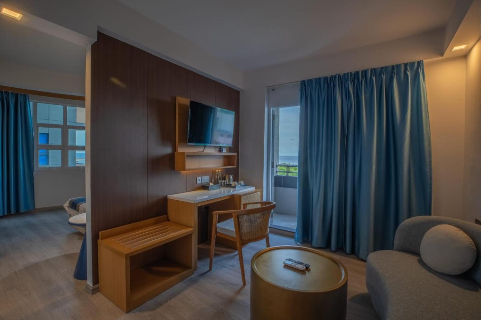 Umet Seaview Hotel With Free Airport Pick Up And Drop T&C Apply Мале Экстерьер фото