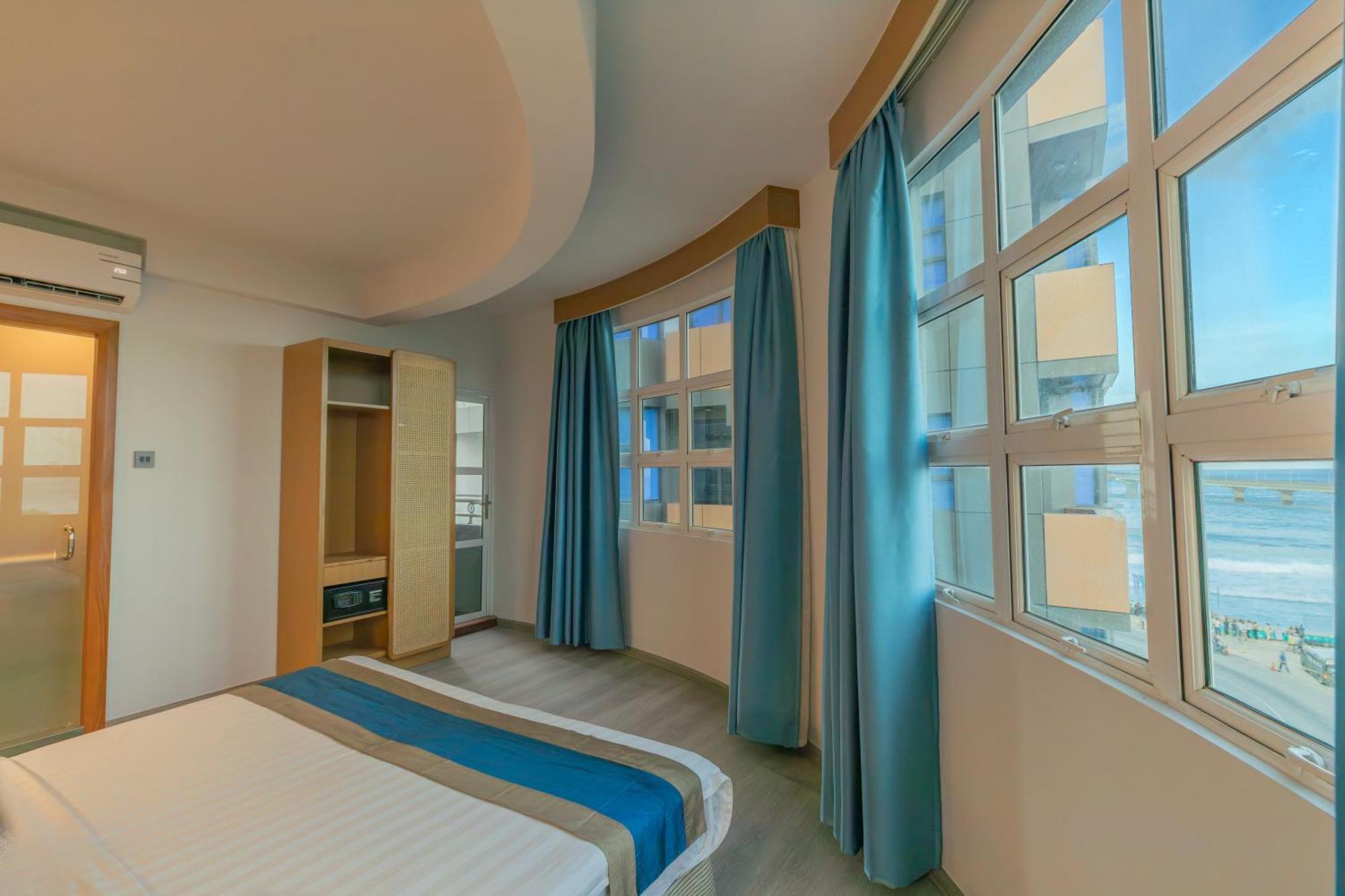 Umet Seaview Hotel With Free Airport Pick Up And Drop T&C Apply Мале Экстерьер фото