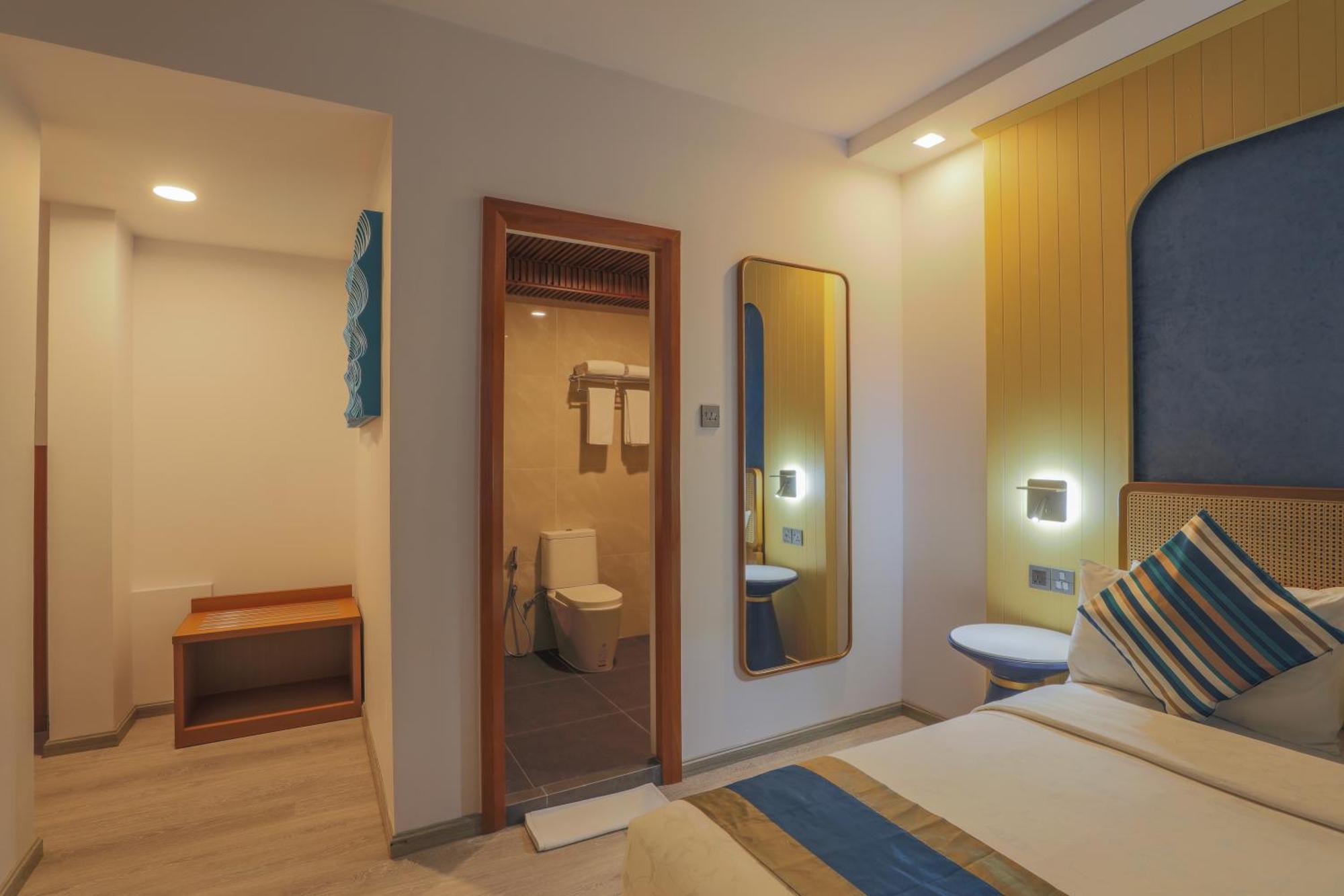 Umet Seaview Hotel With Free Airport Pick Up And Drop T&C Apply Мале Экстерьер фото