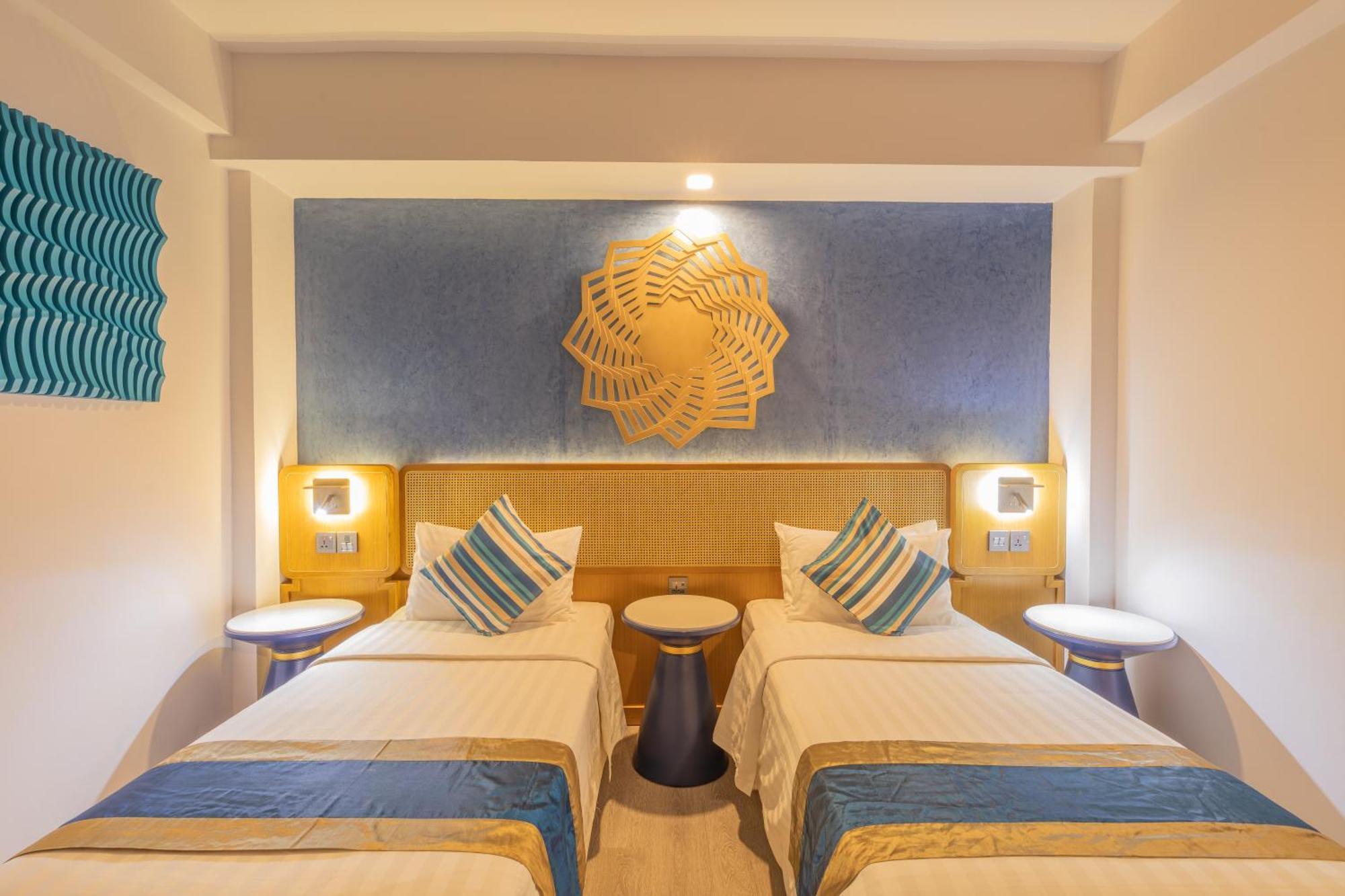 Umet Seaview Hotel With Free Airport Pick Up And Drop T&C Apply Мале Экстерьер фото