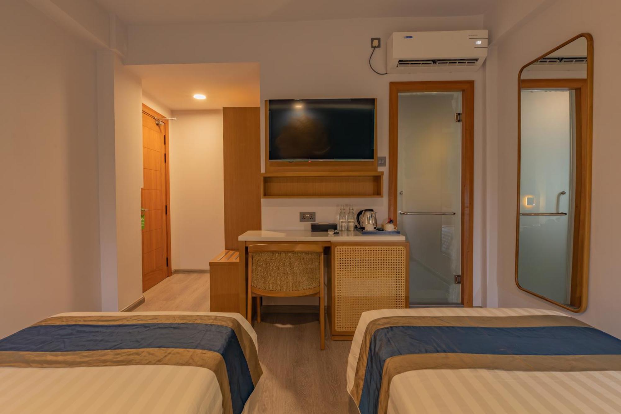 Umet Seaview Hotel With Free Airport Pick Up And Drop T&C Apply Мале Экстерьер фото