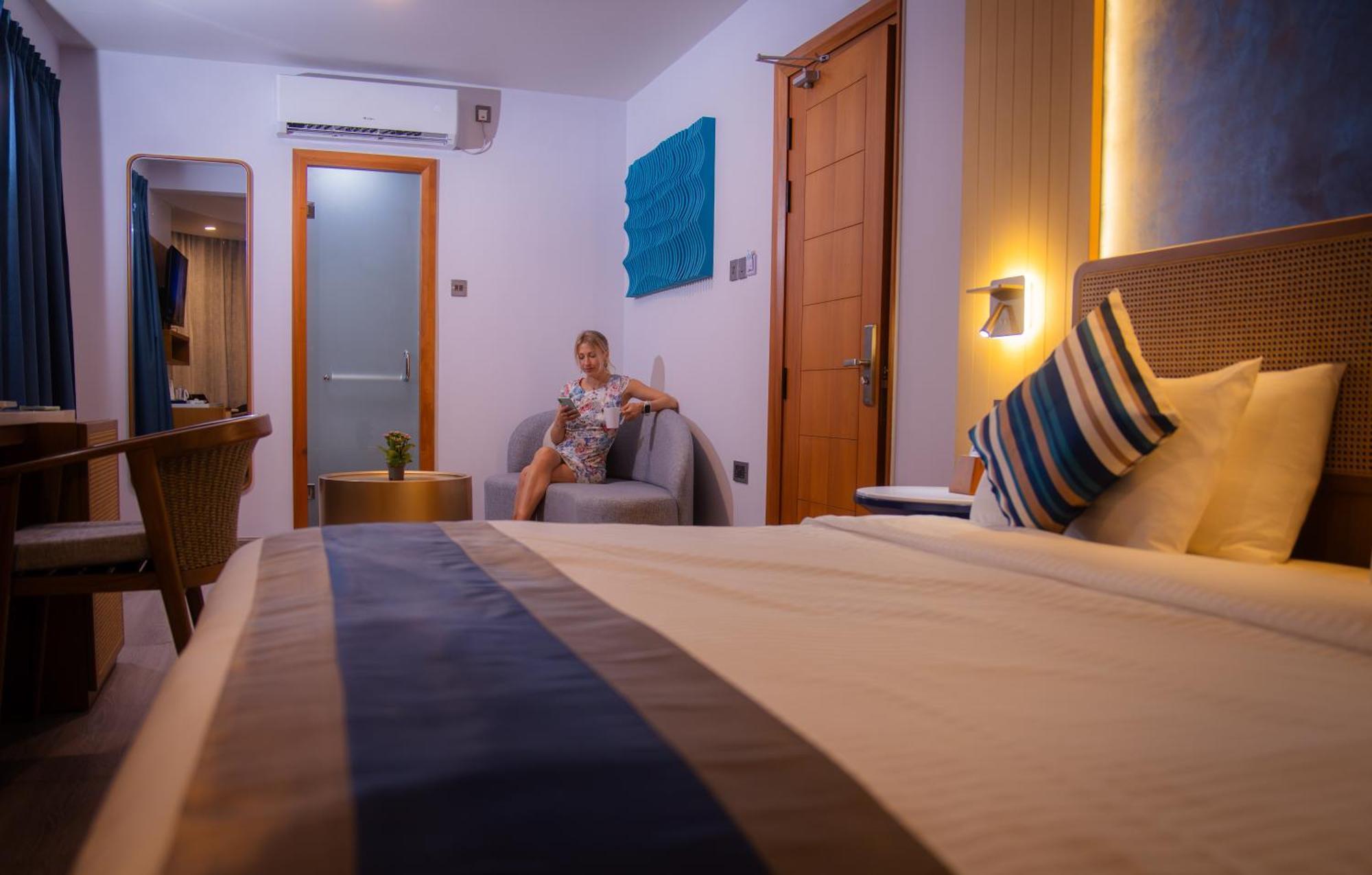 Umet Seaview Hotel With Free Airport Pick Up And Drop T&C Apply Мале Экстерьер фото